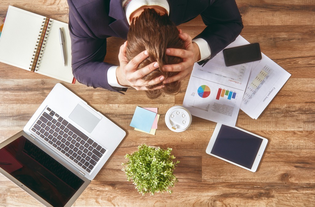 man experiencing panic attack