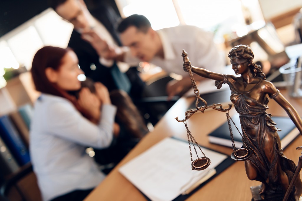 When Do You Need a Family Law Attorney?