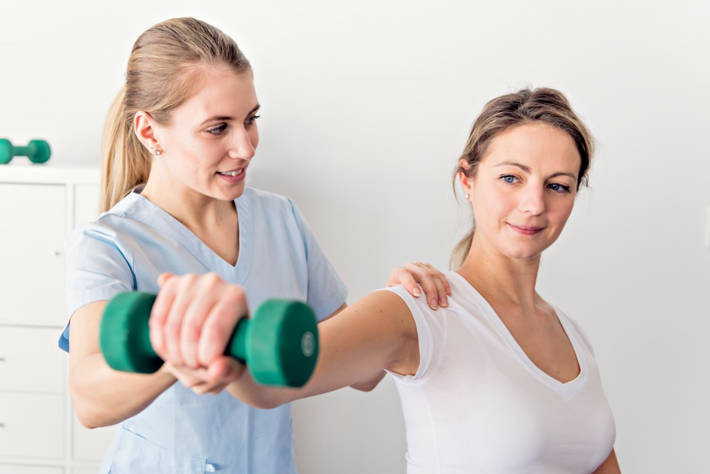 woman doing rehabilitation exercise