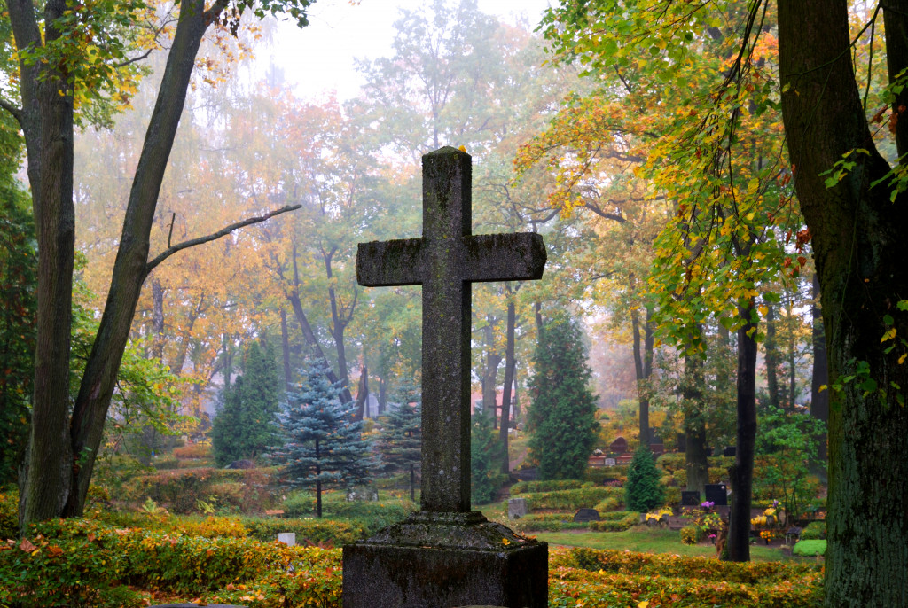 cross on gravestone